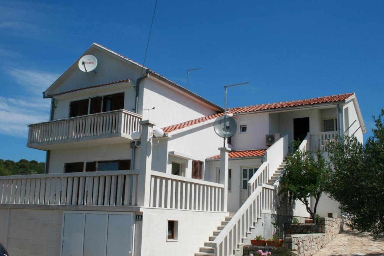 Apartments With A Parking Space Jezera, Murter - 5079 Εξωτερικό φωτογραφία